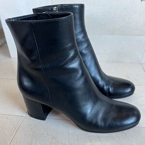 Gianvito Rossi Black Leather Ankle Boots